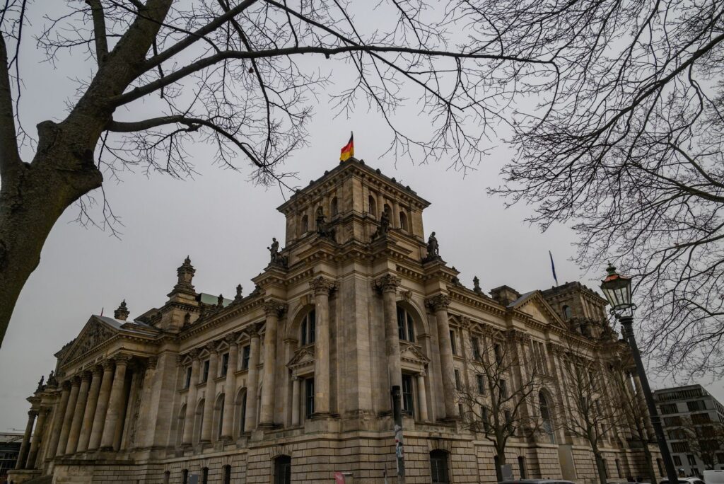 The German Transparenzregister — beneficial-owner reporting and discrepancy duties under the GwG