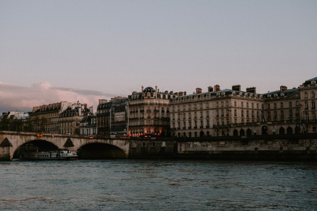 ERMES — filing a TRACFIN déclaration de soupçon