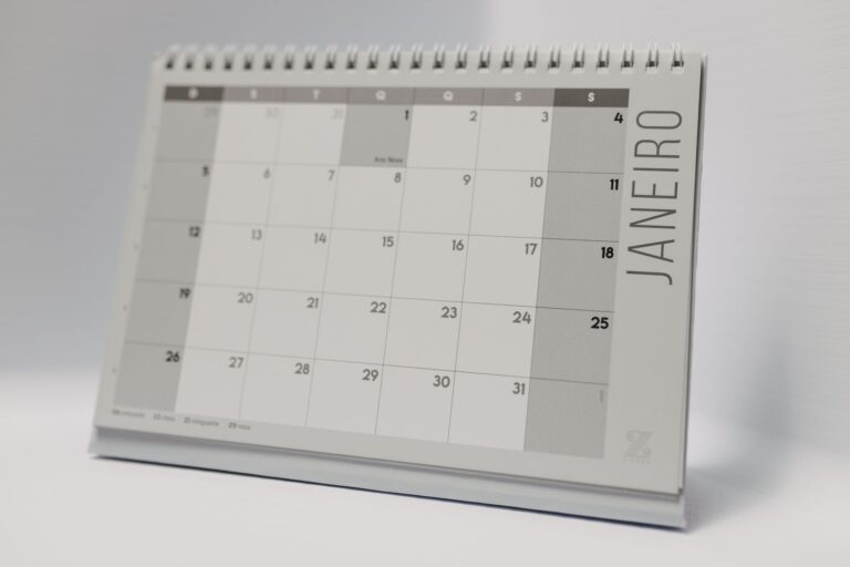 Modelo 196 is monthly now — what changed in 2026
