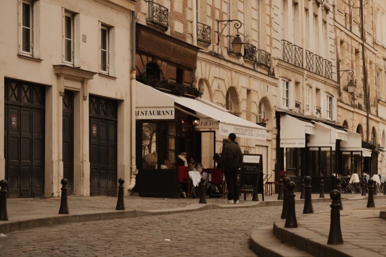 Remote onboarding in France — pick two of six