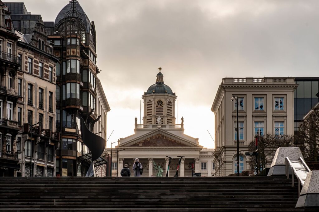 Asset freezes in Belgium — notifying the Treasury